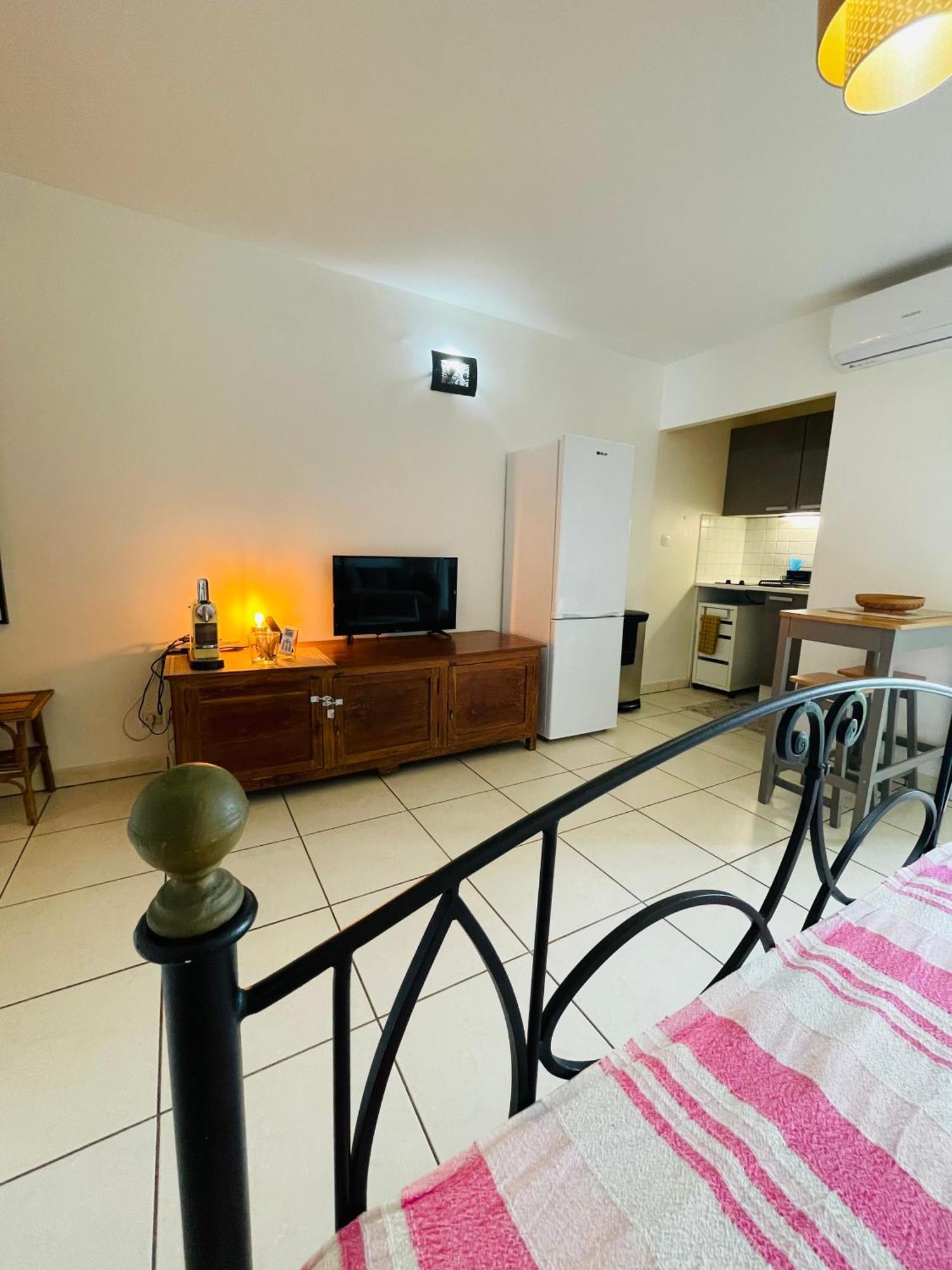 Prana Lodge Saint Gilles Les Bains 800 M De La Plage 외부 사진